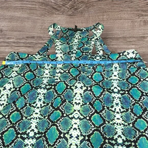 BCBG Maxazria Sleeveless Snake Sprint Lightweight Blue Green Black Blouse size L - Picture 8 of 11